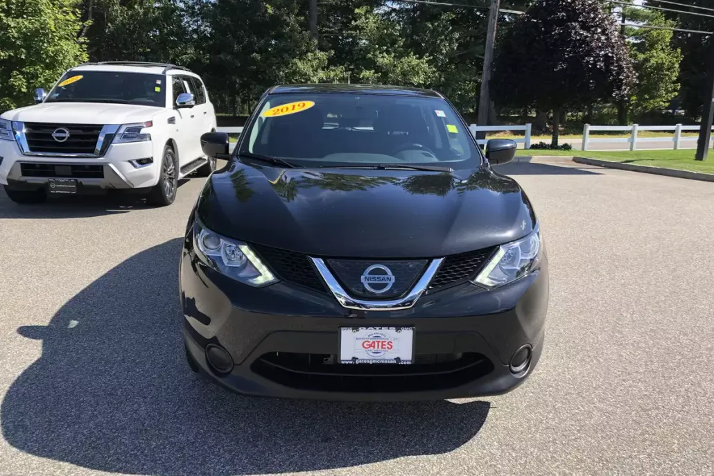 2019 Nissan Rogue Sport S photo 1