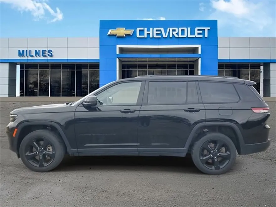 2023 Jeep Grand Cherokee Altitude photo 1