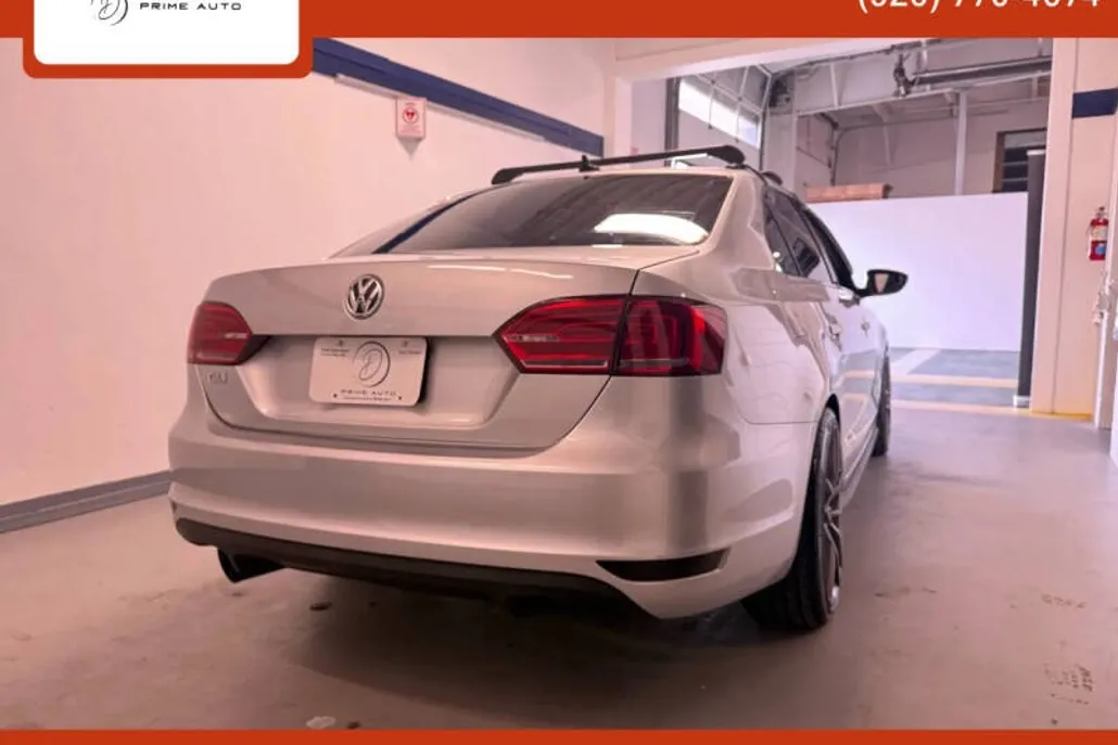 2014 Volkswagen Jetta 2.0T GLI photo 1