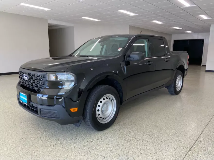 2025 Ford Maverick XL photo 1