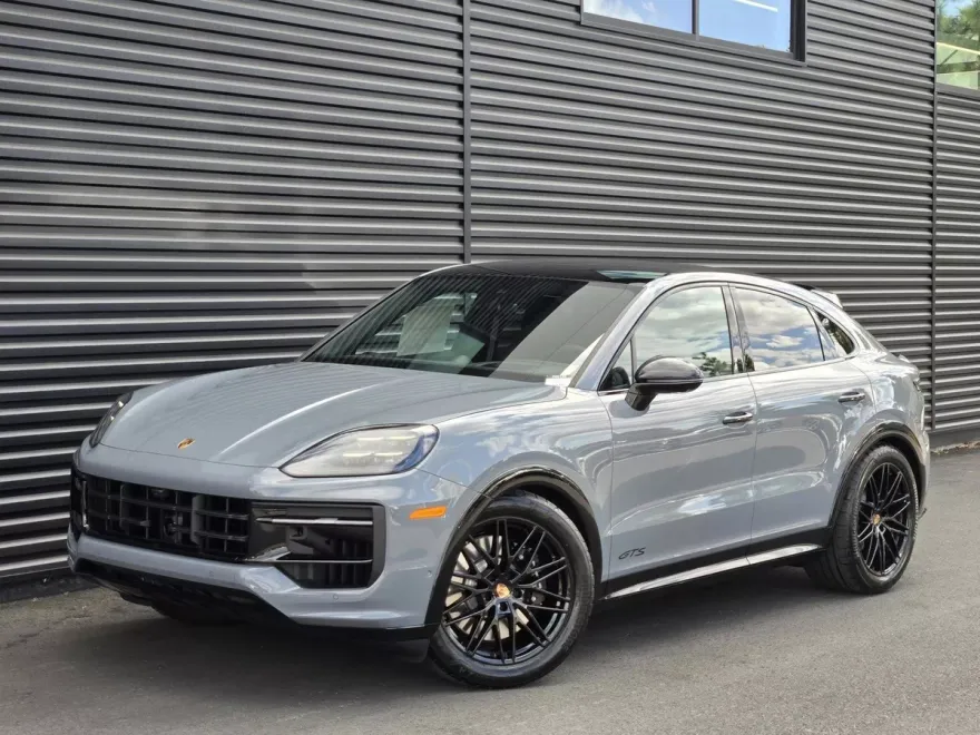 2026 Porsche Cayenne Coupe GTS photo 1