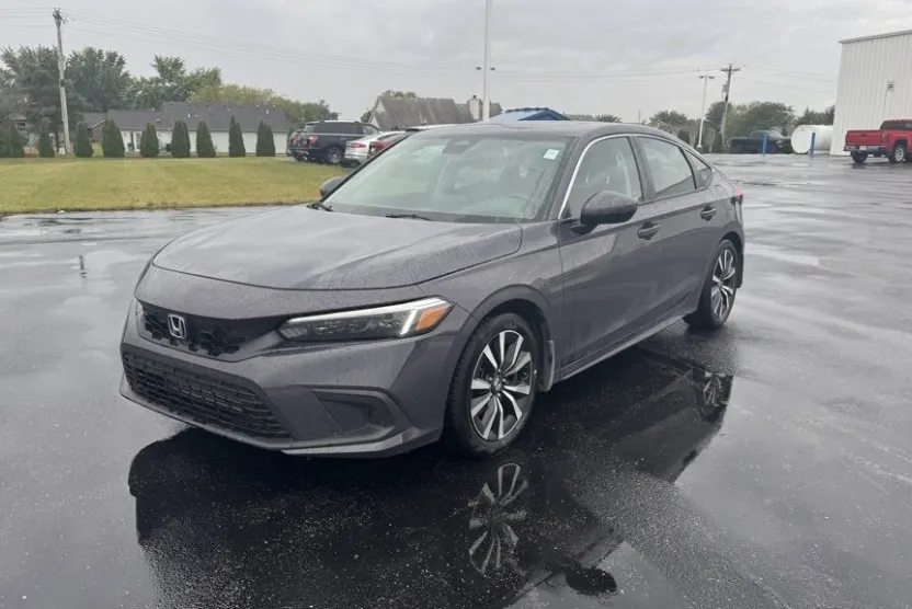 2024 Honda Civic Hatchback EX-L photo 1
