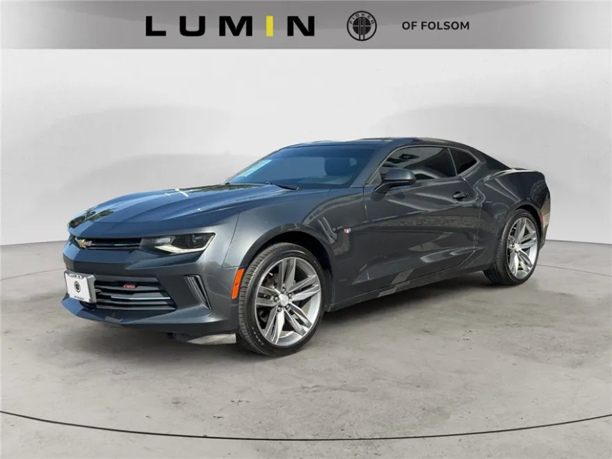 2017 Chevrolet Camaro 1LT Coupe photo 1