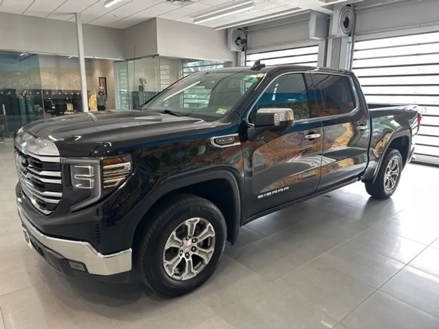 2024 Gmc Sierra 1500 SLT photo 1