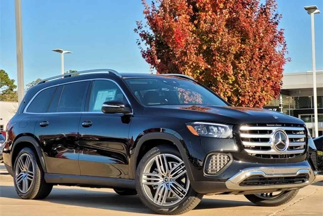 2025 Mercedes Benz GLS 450 4MATIC photo 1