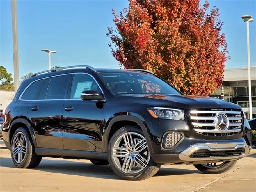 2025 Mercedes Benz GLS 450 4MATIC photo 1
