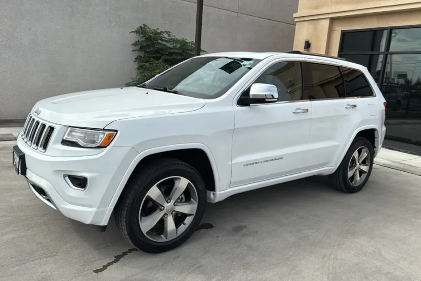 2015 Jeep Grand Cherokee Overland Sport photo 1