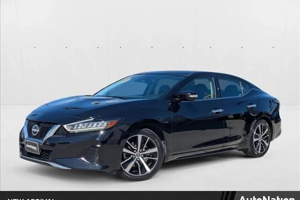 2023 Nissan Maxima SV photo 1