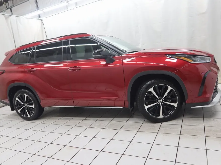 2021 Toyota Highlander XSE photo 1