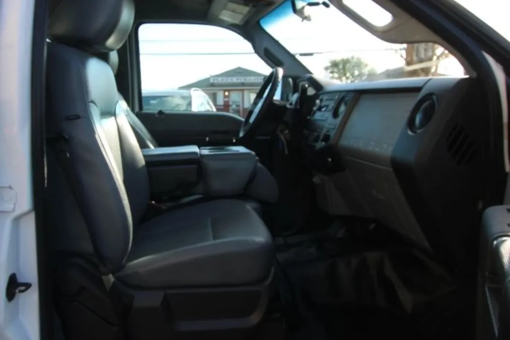 2015 Ford F-250 photo 1