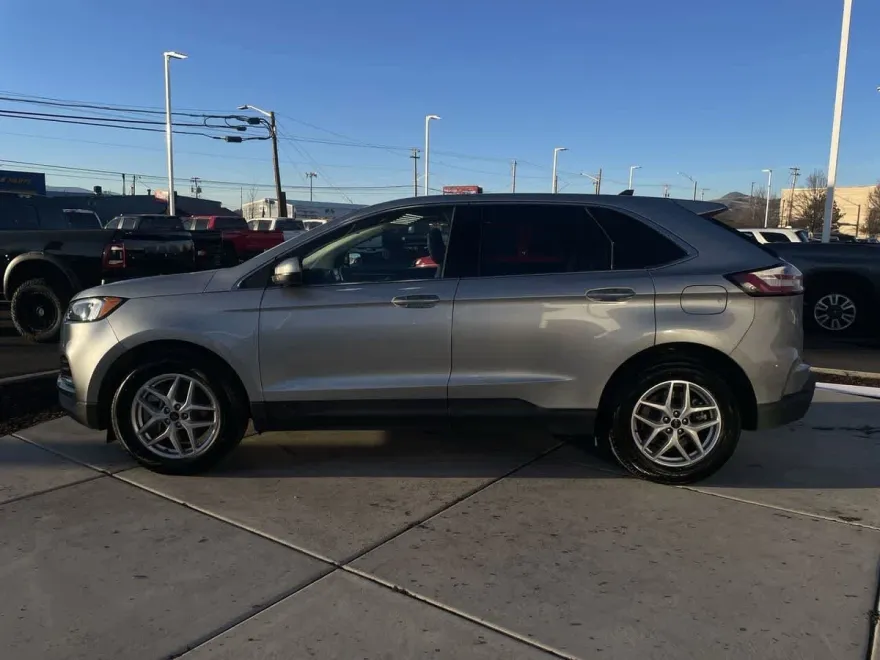 2023 Ford Edge SEL photo 1