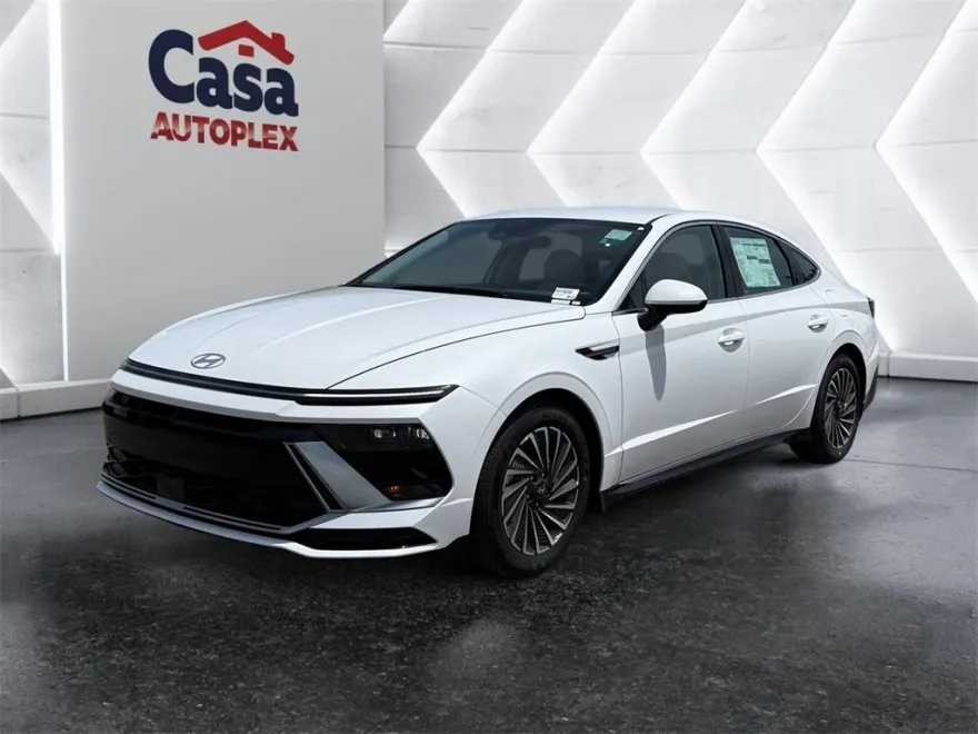 2025 Hyundai Sonata Hybrid SEL photo 1