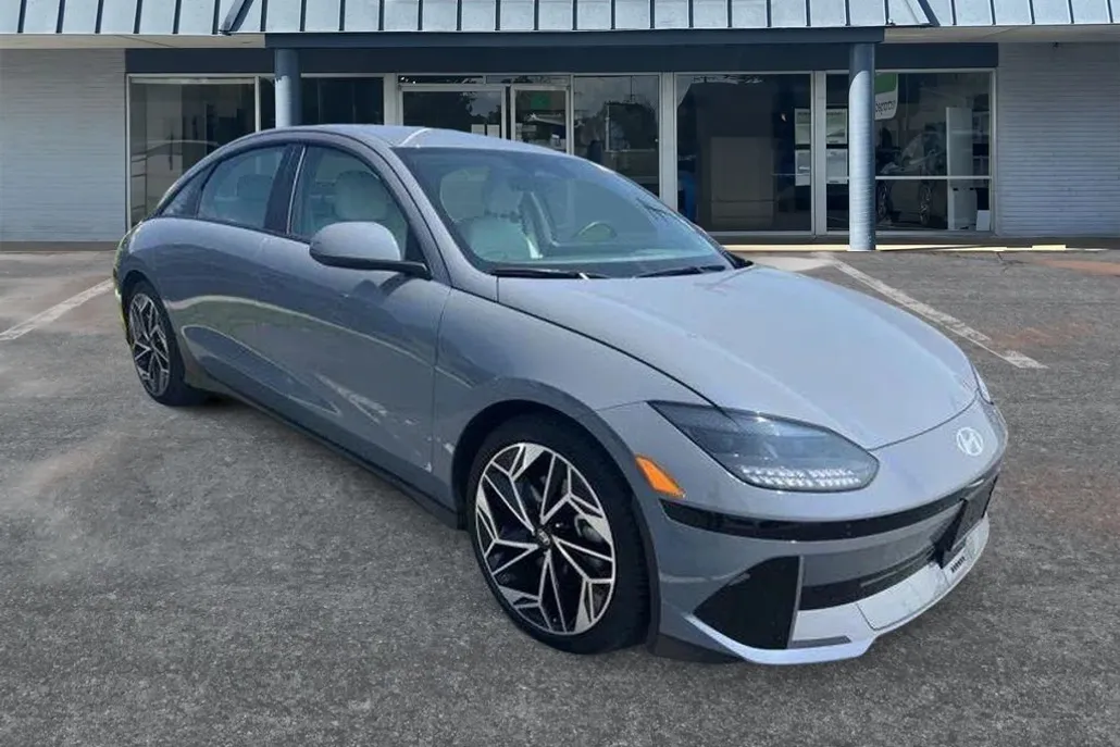 2024 Hyundai Ioniq 6 SEL photo 1