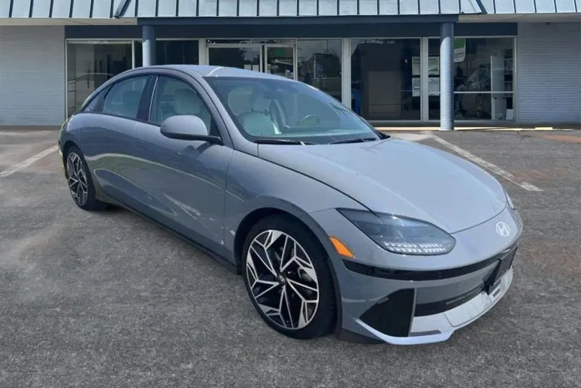 2024 Hyundai Ioniq 6 SEL photo 1