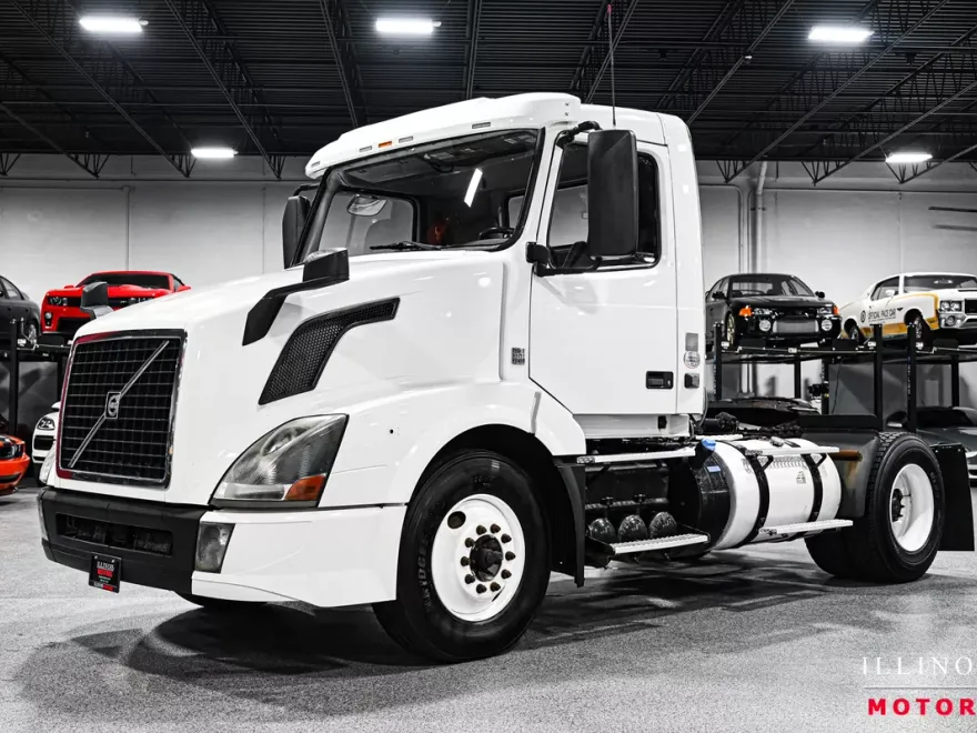2016 Volvo Truck VNL photo 1