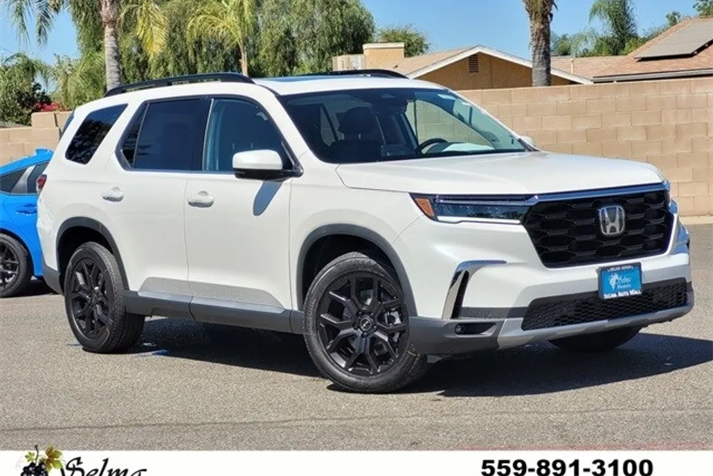 2025 Honda Pilot Touring photo 1