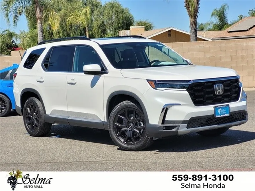 2025 Honda Pilot Touring photo 1