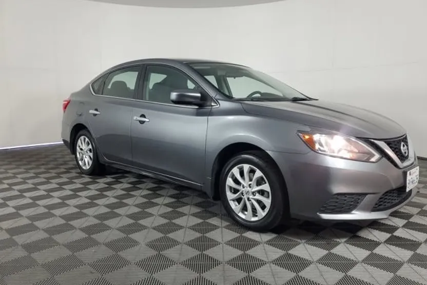 2019 Nissan Sentra SV photo 1