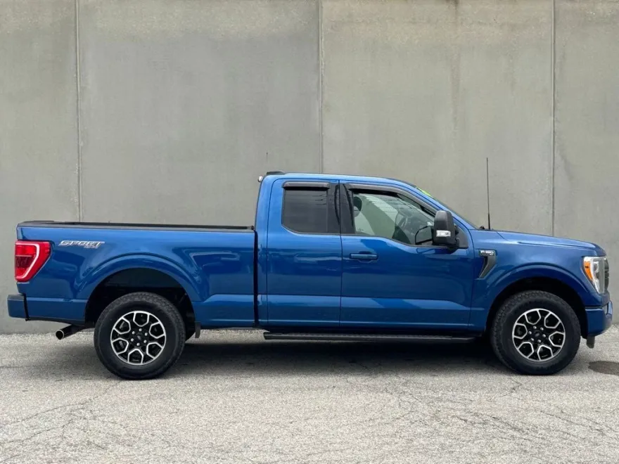 2022 Ford F-150 XLT photo 1