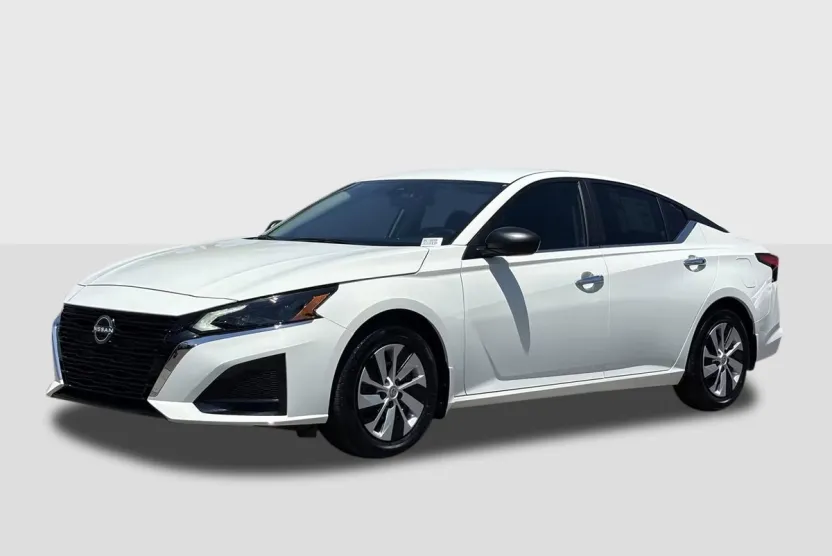 2025 Nissan Altima S photo 1