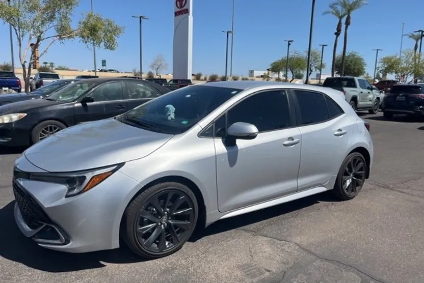 2025 Toyota Corolla XSE photo 1