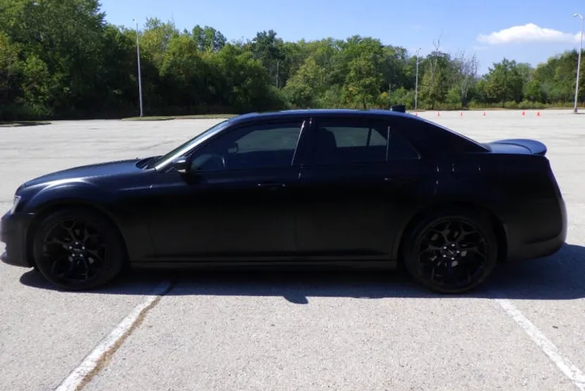 2018 Chrysler 300 S photo 1