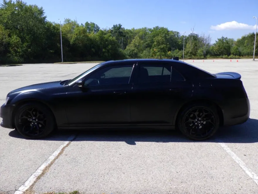2018 Chrysler 300 S photo 1