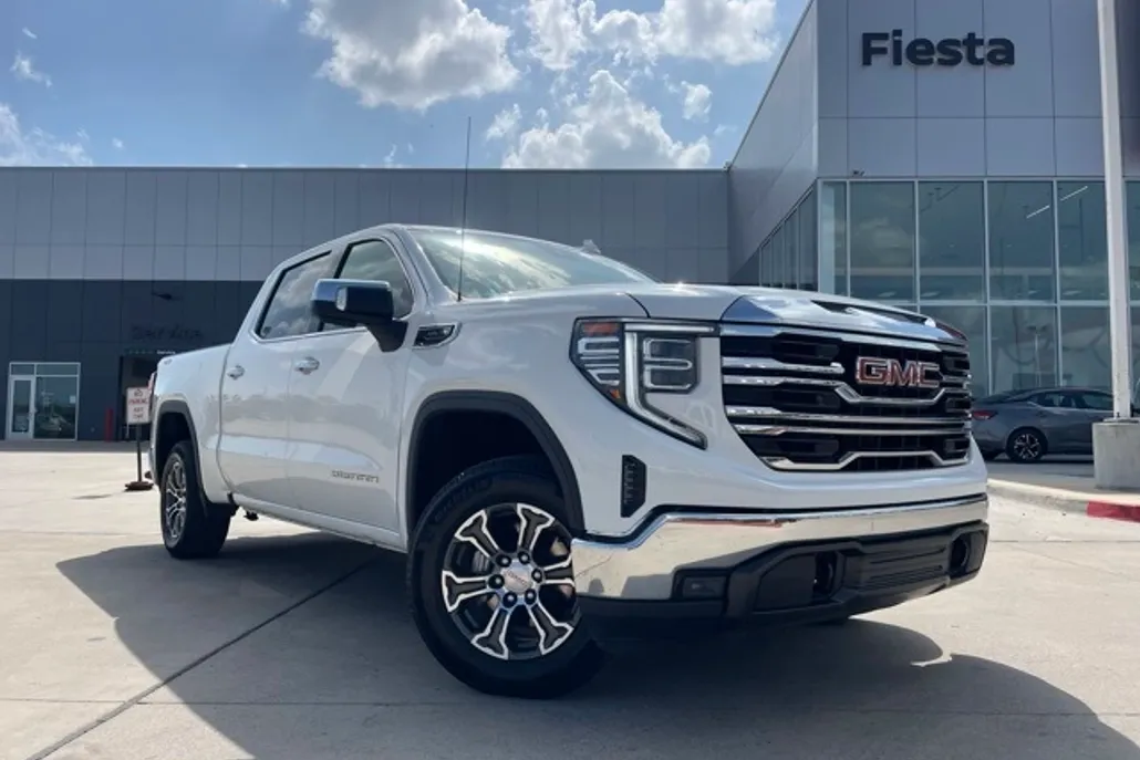 2024 Gmc Sierra 1500 SLT photo 1