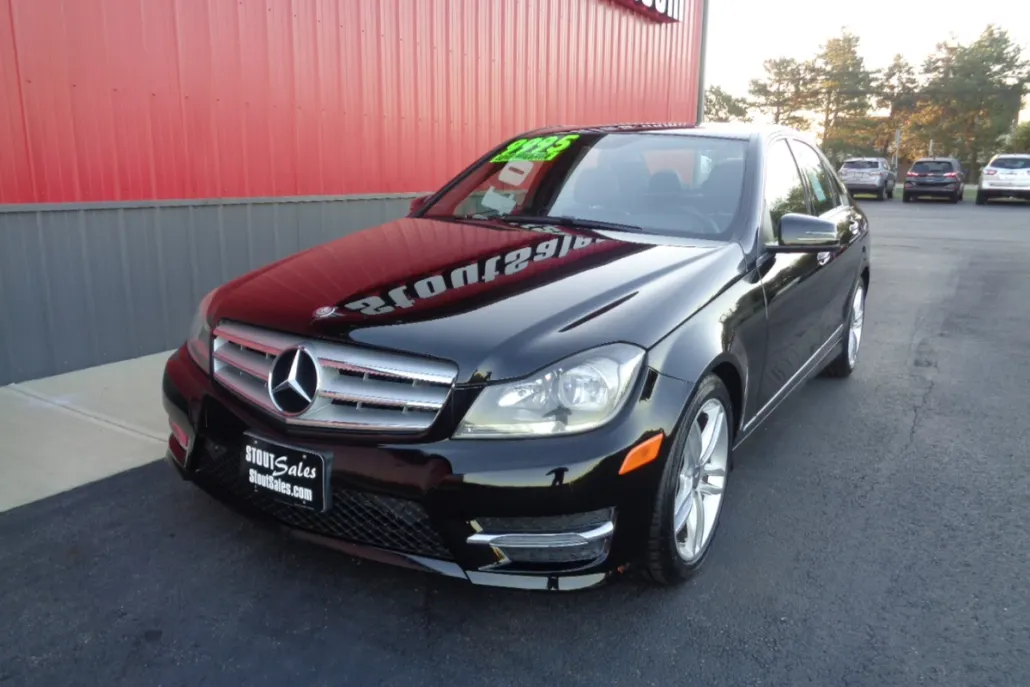 2013 Mercedes Benz C 300 4MATIC Sport Sedan photo 1