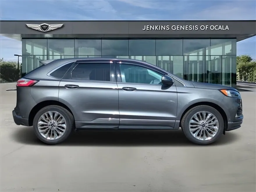 2024 Ford Edge Titanium photo 1