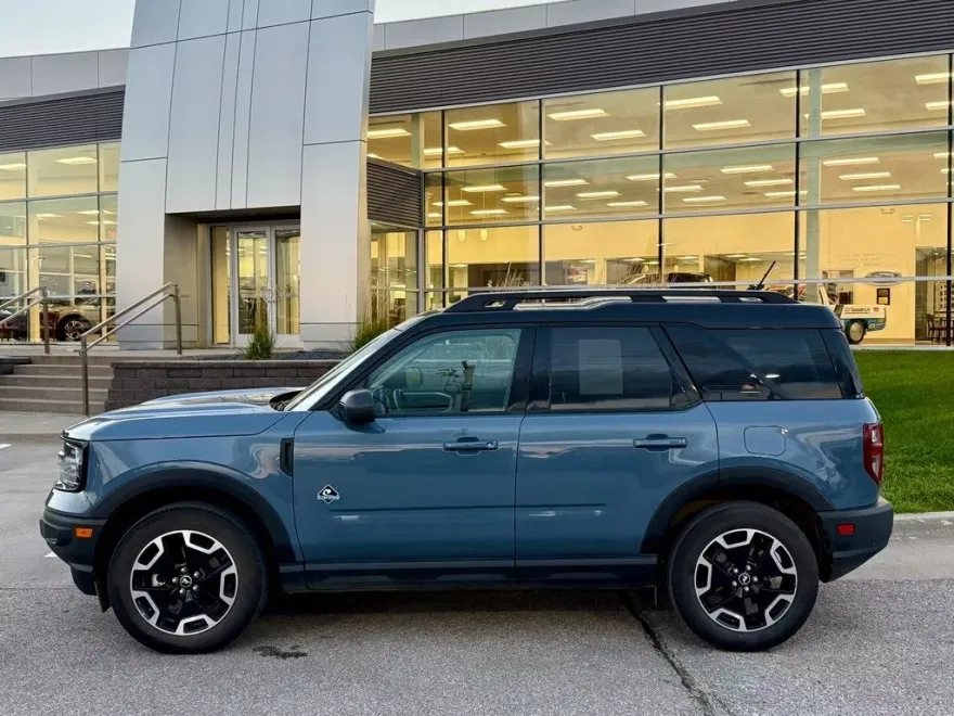 2024 Ford Bronco Sport Outer Banks photo 1