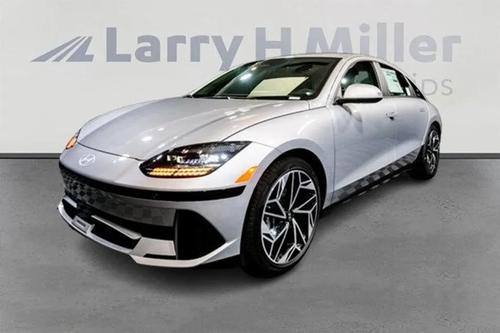 2025 Hyundai Ioniq 6 SEL photo 1