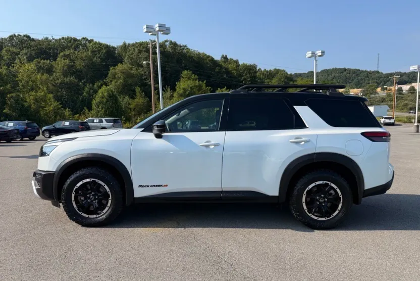 2025 Nissan Pathfinder Rock Creek photo 1