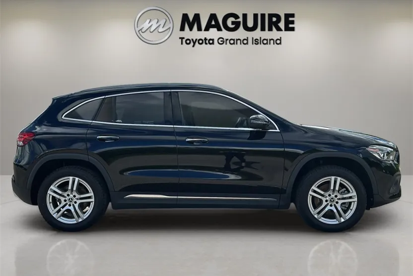 2022 Mercedes Benz GLA 250 4MATIC photo 1