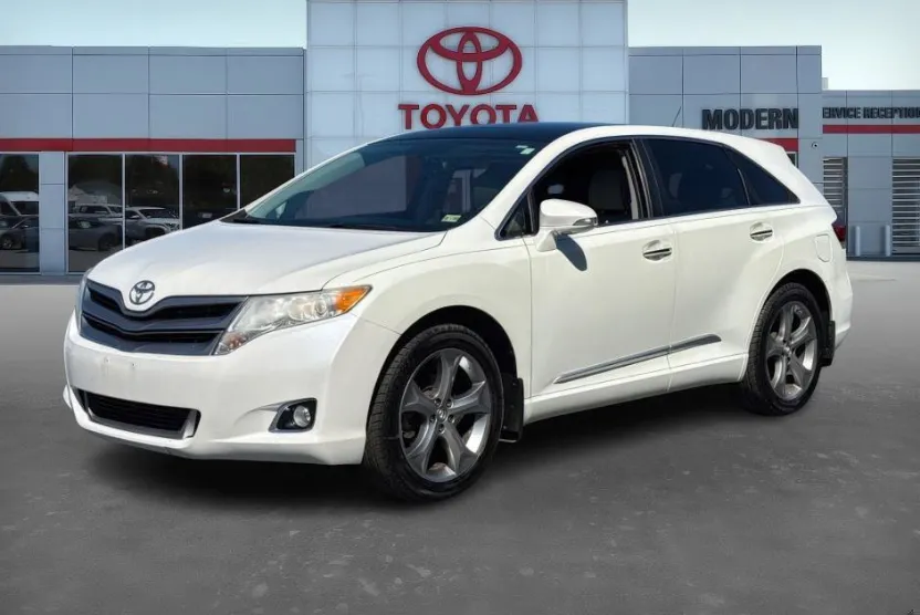 2013 Toyota Venza XLE photo 1