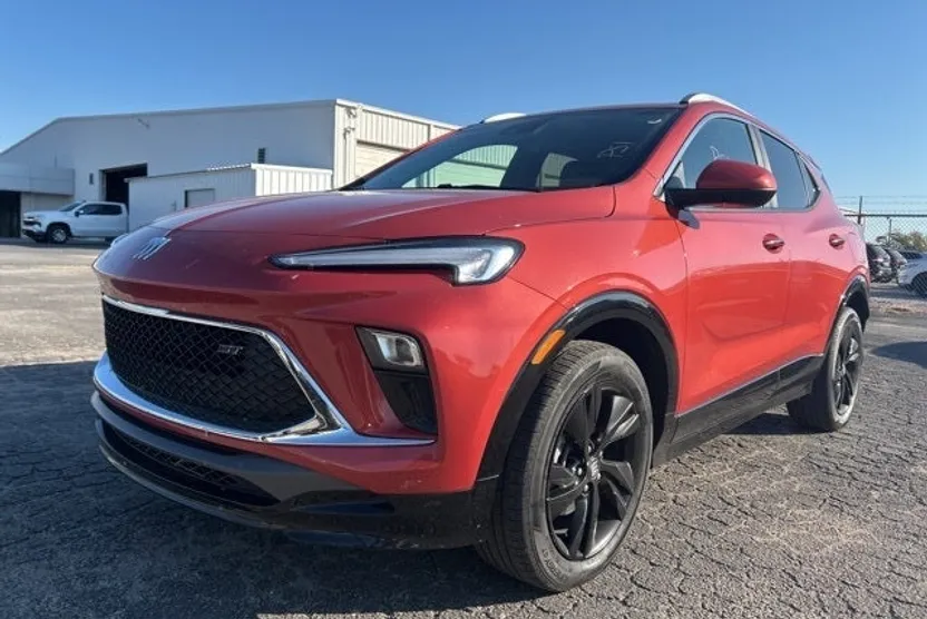 2024 Buick Encore GX Sport Touring photo 1