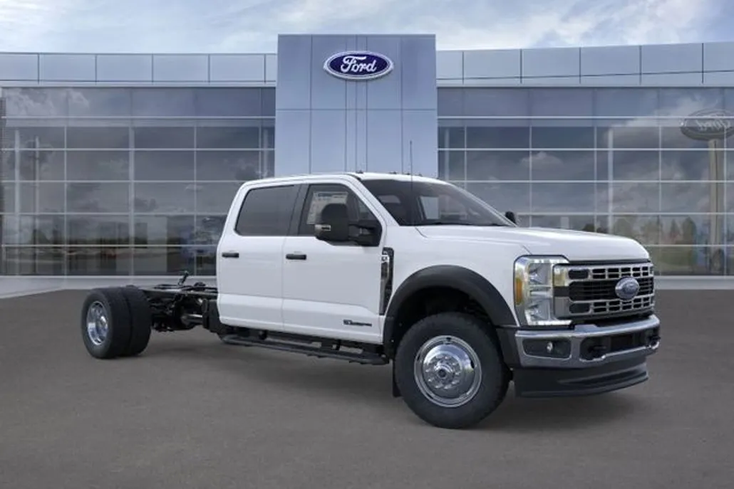 2025 Ford F-450 XL photo 1