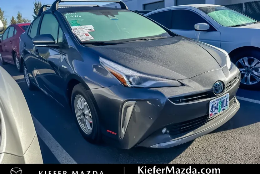 2022 Toyota Prius LE AWD-e photo 1