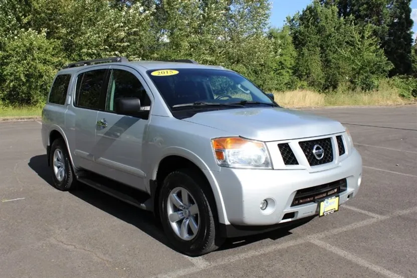 2015 Nissan Armada SV photo 1