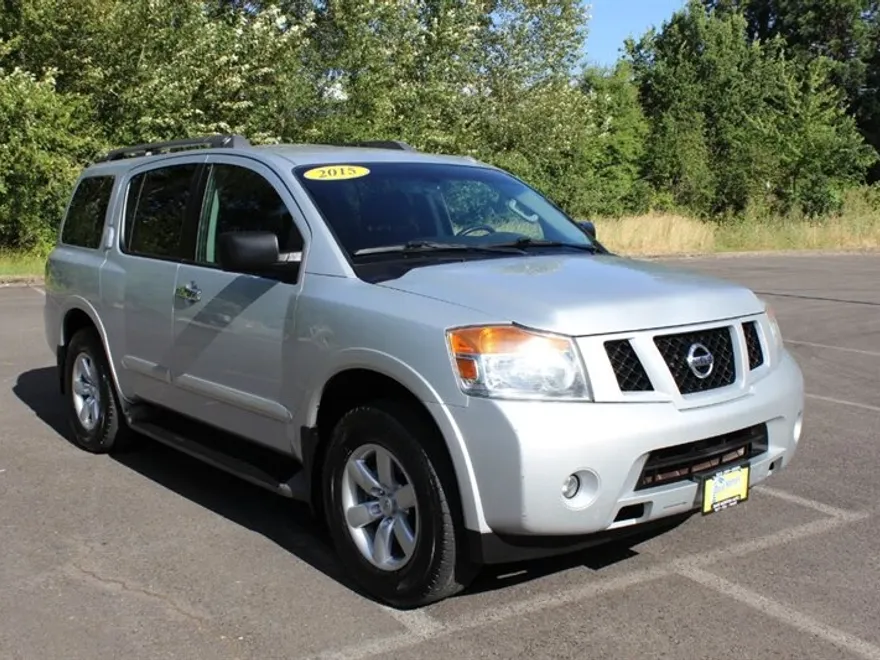 2015 Nissan Armada SV photo 1