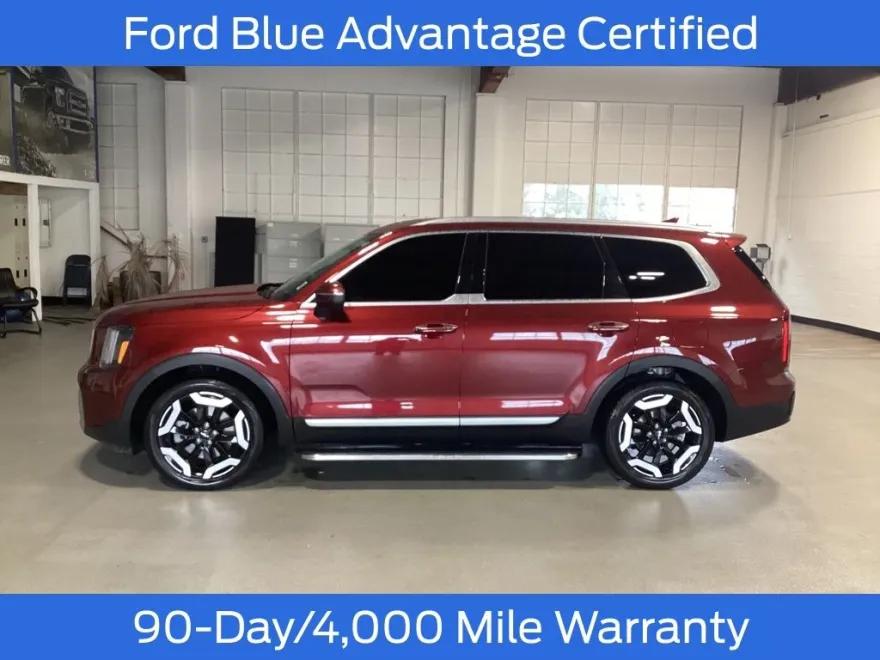 2023 Kia Telluride S photo 1