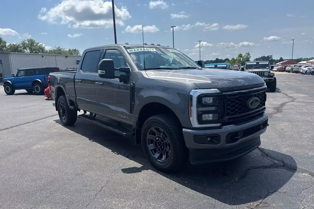2025 Ford F-250 XLT photo 1