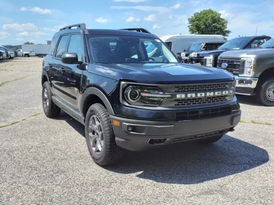 2024 Ford Bronco Big Bend photo 1