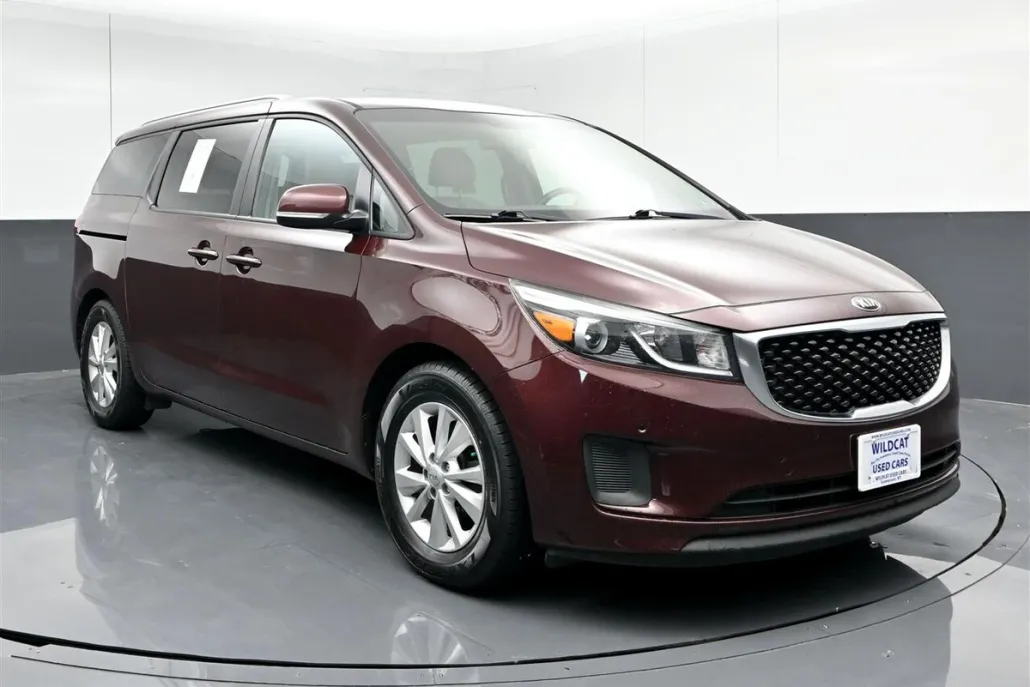 2018 Kia Sedona LX photo 1