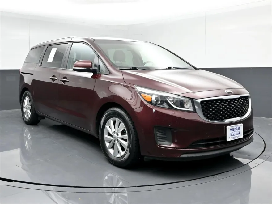 2018 Kia Sedona LX photo 1