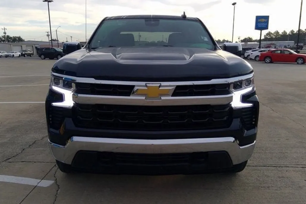 2023 Chevrolet Silverado 1500 LT photo 1