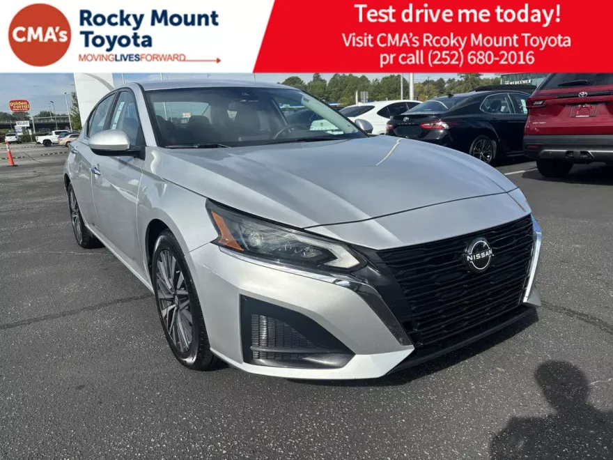 2023 Nissan Altima 2.5 SV photo 1