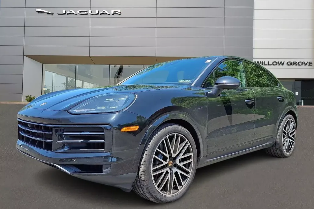 2024 Porsche Cayenne Coupe S photo 1