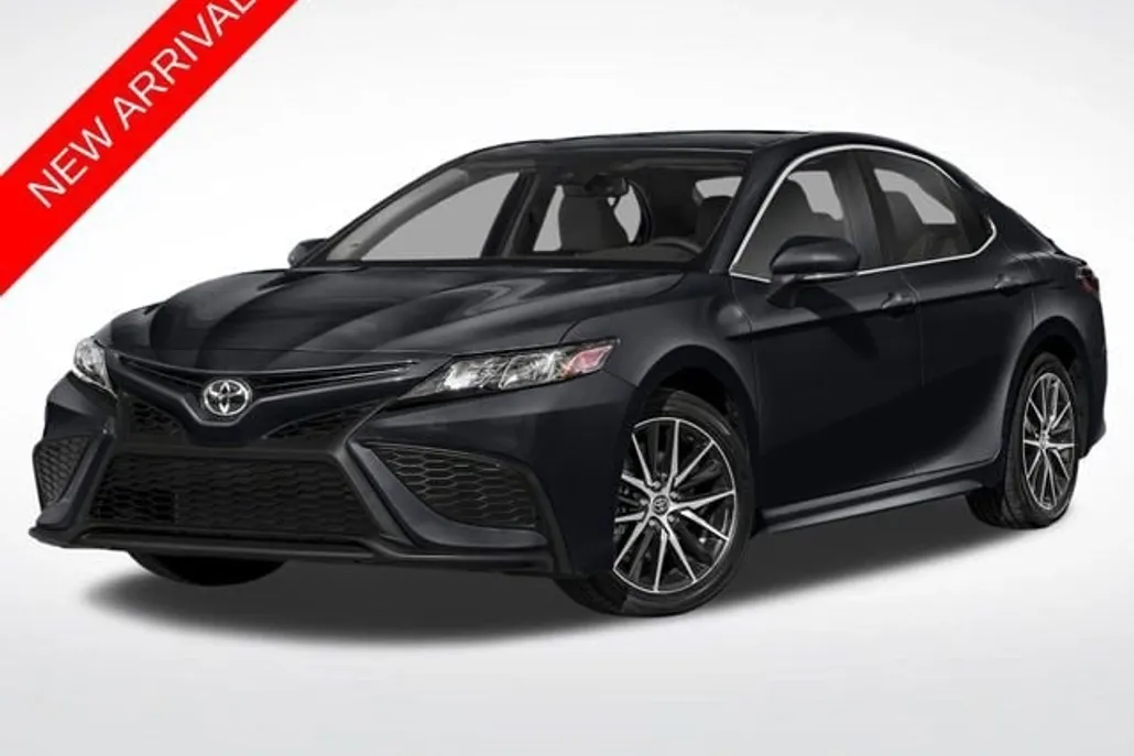 2024 Toyota Camry SE photo 1