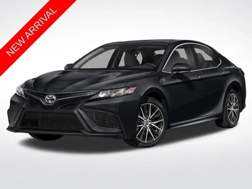 2024 Toyota Camry SE photo 1
